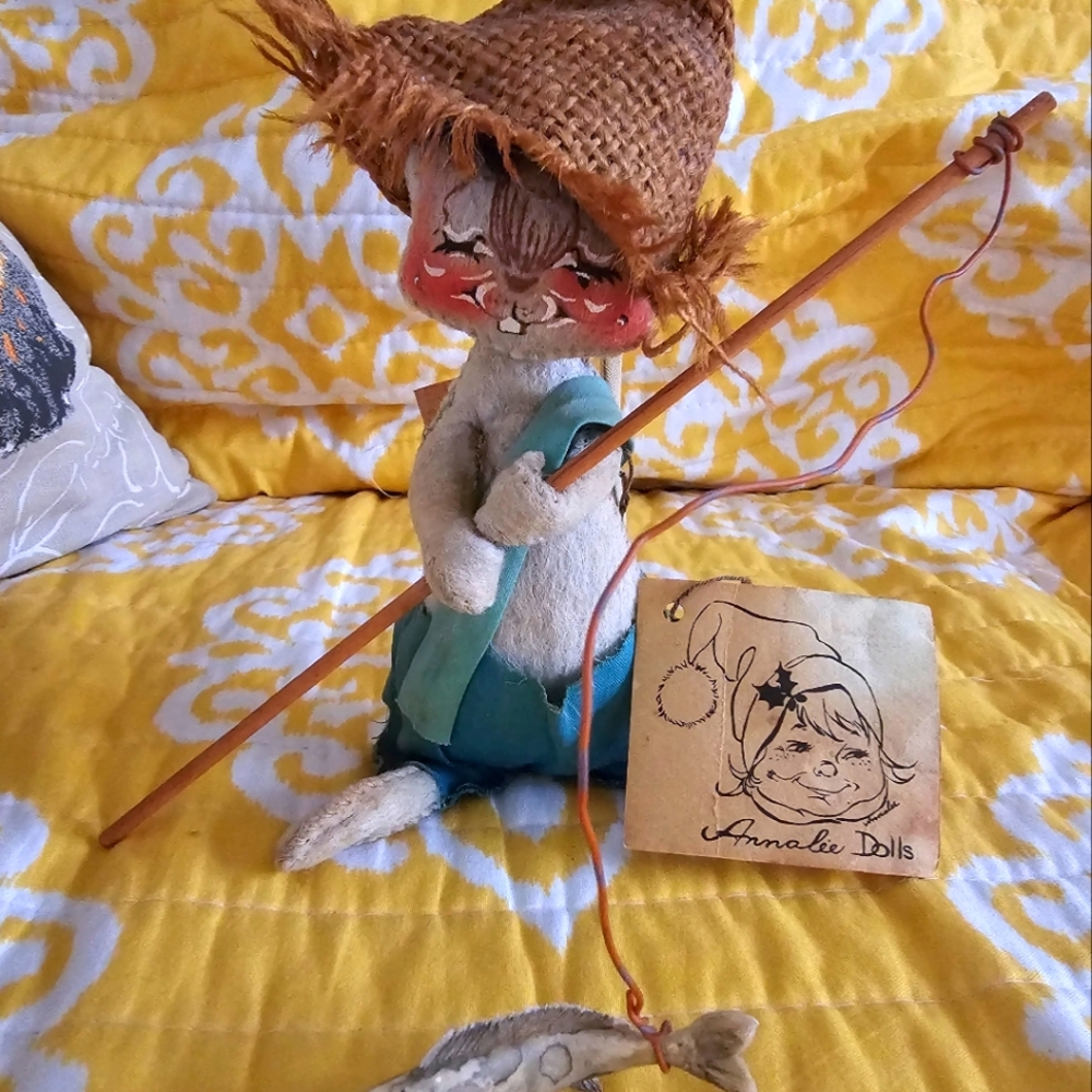 Annalee Vintage 7" Fishing Mouse